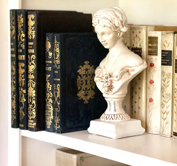 Easy ways to decorate with antique and vintage books